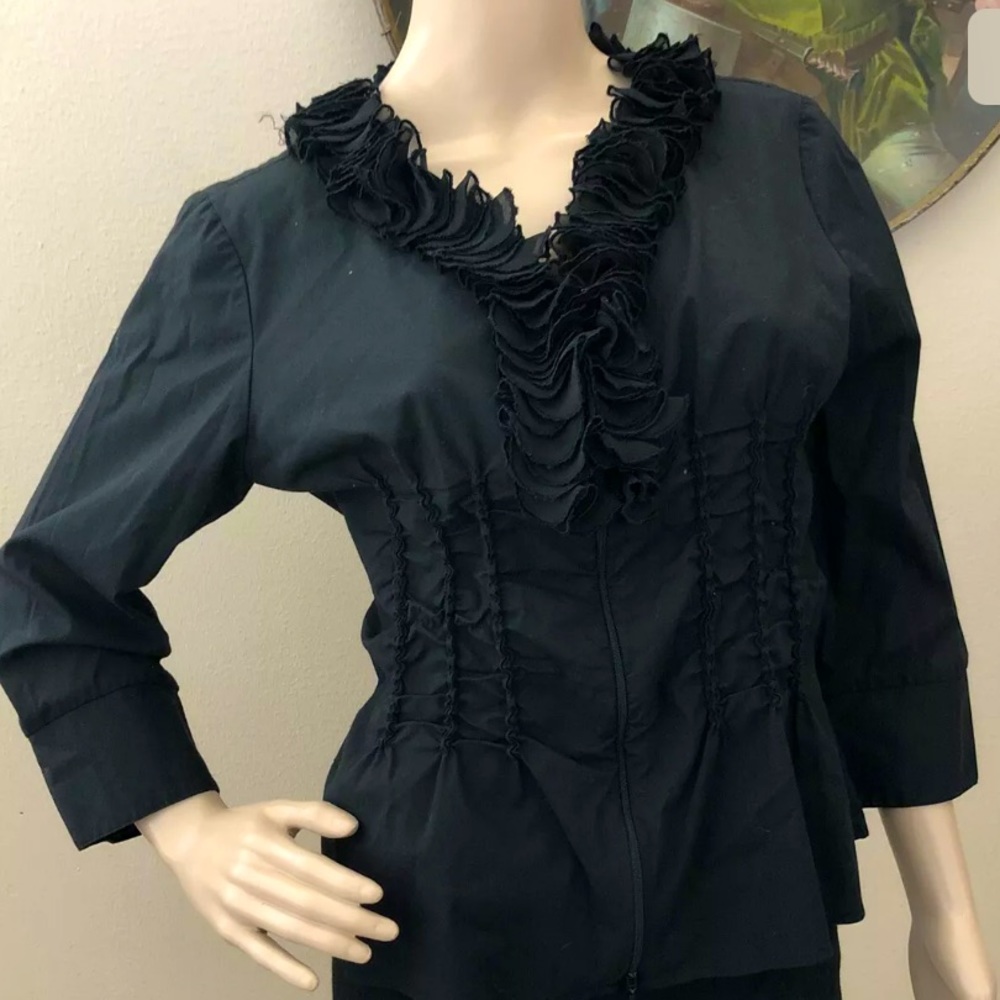 D&Y cute ruffled full zip size medium